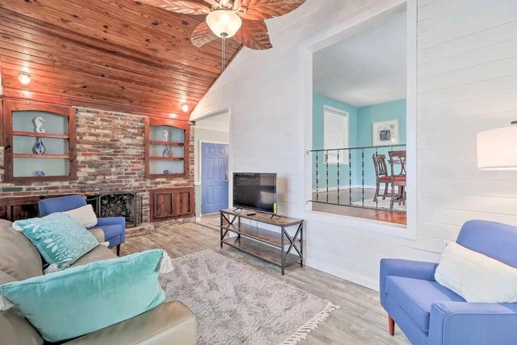 Pool Home Sleeps 6 With Large Fenced Yard Джаксънвил Екстериор снимка